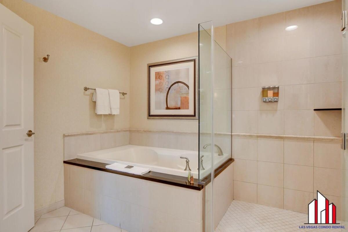 Mgm Signature-20-609 Strip View Jacuzzi Studio Λας Βέγκας Εξωτερικό φωτογραφία
