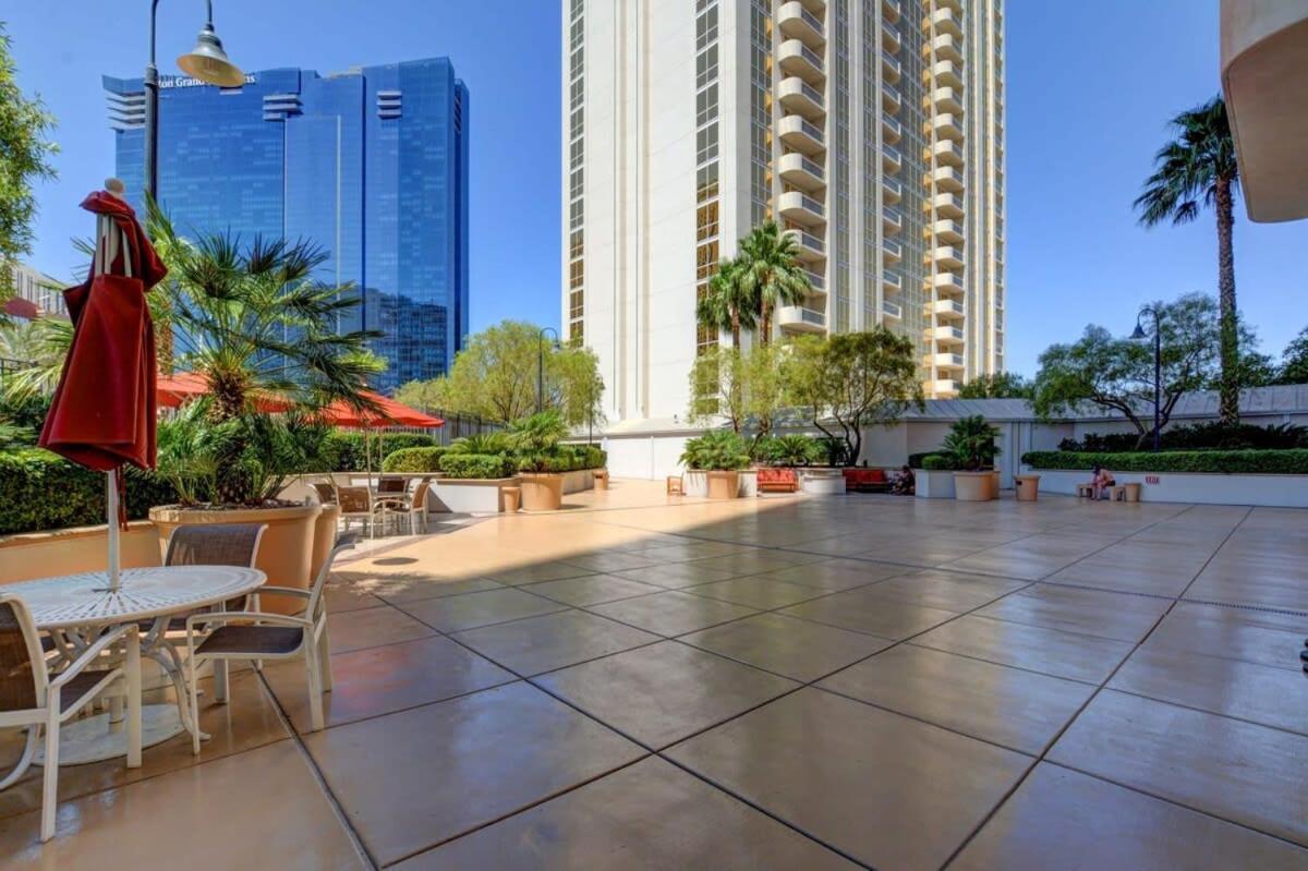 Mgm Signature-20-609 Strip View Jacuzzi Studio Λας Βέγκας Εξωτερικό φωτογραφία